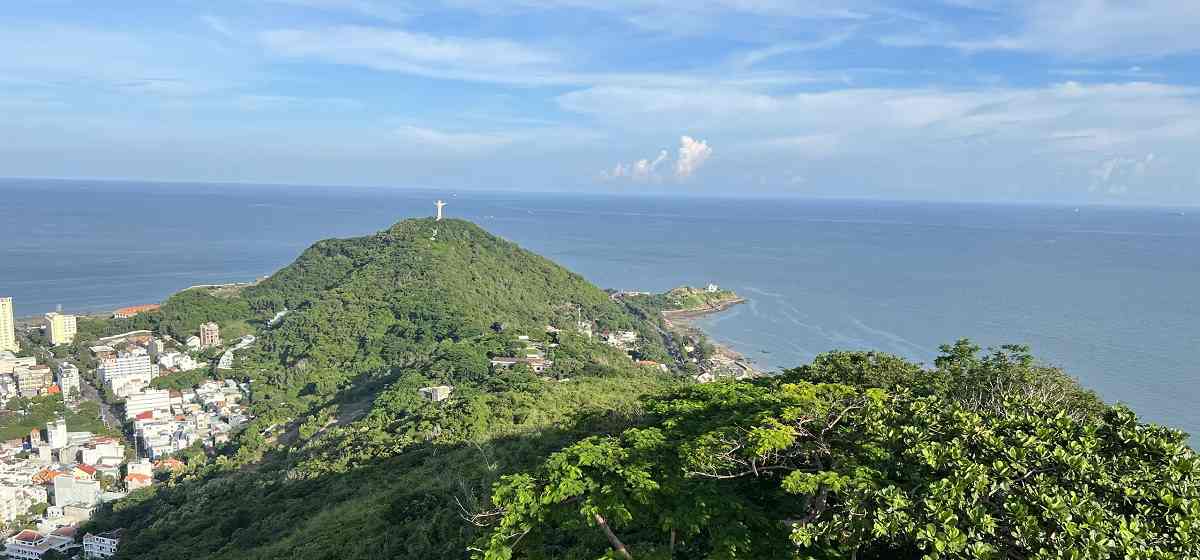 tầm nhìn ra biển từ trạm hải đăng Vũng tàu