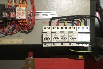 chống sét tủ điện tổng